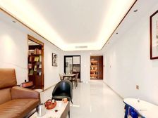 新世界云逸 南向业主全新装修 诚心卖 业主急售 可谈价送物业