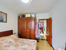 41中育德 草场街盛世片 精装 急售