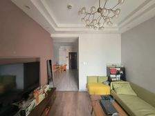 磁器口住家三房精装修急售价格可谈