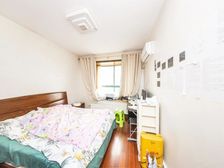 普陀区真光真情公寓,此房面朝公园,动静分离