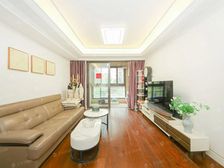 车位充足 楼龄新 正规商品房 商业配套齐全 朝南 大两房