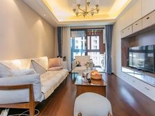 品质次新社区 自住保养好 中心位置得房率高 诚售 随时看房