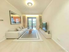 带车位 12年品质小区 电梯房 大两房 南北通透 双卫