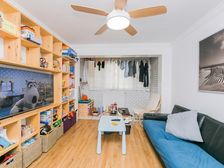 新出精装,拎包即住,书包未用,地轨近,幼儿不出小区,接送近