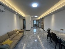 世家 动车站商圈标准四房开发商精装边套三采视野采光真好呀