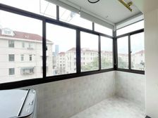 精装修2房1厅 中间楼层 近漕宝路地铁口 诚心出售 税费各付