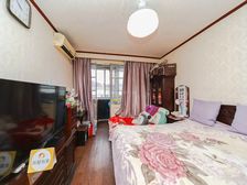 东边套,南北两房,厅带东窗,一梯两户,位置安静