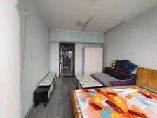 杨家坪步行街 业主精装一室家具家电齐全 拎包入住 出行方便