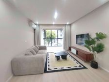 送大露台!!新出精装好房,地铁300 , 精装修,固定车位!