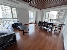 带家具 可注册 地铁口 馆鲤公寓 室内有上下水240平米