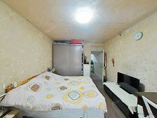 (置换着急)低总价小两房,中间楼层,小区靶心位置