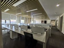 北四环仰山公园独栋户型 车位充足 公园里的独栋