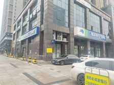 河西王府井!房东急售!年租金30万!40米大拐角门面,