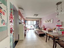 新天地家园 109.15平2居 南北向 带车位正对湖中层