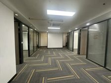 万达电梯口靓位出租,5隔间带装修,可配家具,电商直播优选