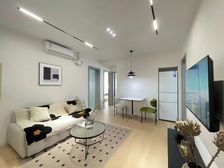 新出!热门地段,2023年全新豪装带地暖,送1个固定车位!