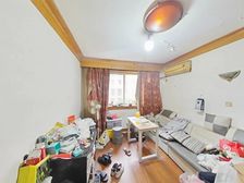 边套全明,三开间朝南三房!一梯两户,中间楼层,花园位置!