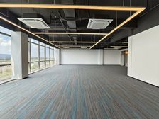 5号线地铁口 南部新城核心 精装带家具 地标甲写 可定制装修