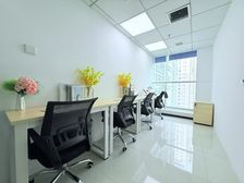 五羊邨地铁附近 大学生创业 杂费全面 人均办公500