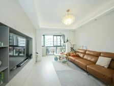 九亭地铁口800 ,豪华装修一年,业主诚意出售,价格能聊