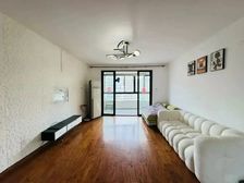 铂金楼层,临湖景观,南北通大四房,带车位,满五V一