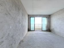 黄圃南向四居毛坯房 满五高层复试房视野佳