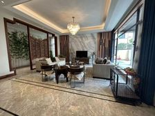 华润城仰山 使用面积550平 带200平院子