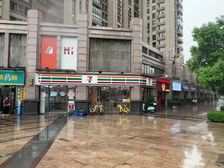 桂澜路 礌岗地铁旁商铺(便利店)三门面带租出售