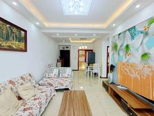 有巴初高标 装修保持得非常好 业主安心卖 配套齐全 随时看房