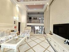 必看好房 荷兰庄园 顶层挑空复式 五室两厅三卫 200万精装