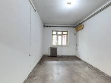 金田花园 1楼 阳面 私产能贷款 大阳台 看房方便 此房是