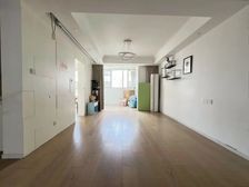 8月新上!本人实拍年轻人的套房 小清新精装 一梯两户得房率高