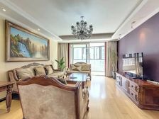 徐家汇颐峰苑南向精装三房 满五住宅155平