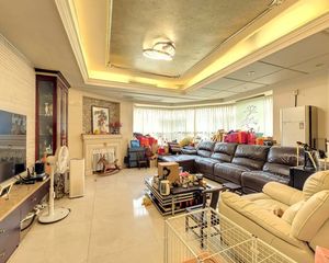 华景新城沁馥佳苑178平精装四房 满五 户型实用方正