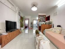 新上房源 一楼带花园两房 南北直通户型 接受置换 诚意出售