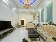 天!汽博中心240颗买精装联排!带车位,花园露台70平