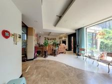 市区长风街 联排联排别墅带300平院子带车位市政大暖