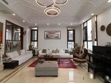 精装修双拼别墅 户型方正 南北通透 独立车库