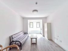 中新国际东城一区 南北通透 带电梯 停车方便 得房好 小三居