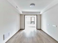 商品住宅 中间楼层 有电梯 小三房 次新房 装修好 诚心出售