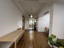 佘山1号 出行方便 正规商品房 精装可拎包入住