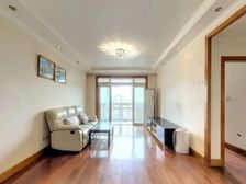 全南双阳台两房两厅,附带车位,看房方便有钥匙,业主诚意出售。