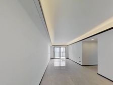 可望湖,全新装修没入住,6米长阳台,东南向中间楼层