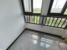 聚集精粹,聆听潮声。好房不常在,淋漓全透。