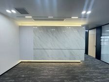 500平三面采光 地铁口交投大厦 现成精装5加1 物业直租!