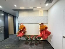225平豪华拎包办公!地铁口交投大厦3隔间25人位 办公