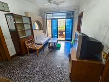 张家花园三室一厅带阳台80平米69万出售