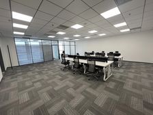 中海广场甲级写字楼 性价比高丨办公家具全齐丨拎包入驻丨省事