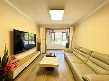 一楼不影响采光 精装自住 可拎包入住