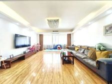 历东花园大3居有车位落地窗地下室经典户型